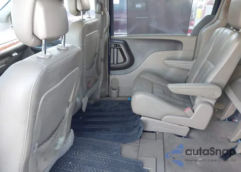 2015 Chrysler Town & Country Touring from USA, damaged, VIN 2C4RC1BG8FR619829